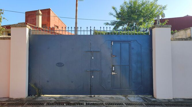 Puerta-urbanizacion-Villa-Montesillos_1845725998_196430459_667x375